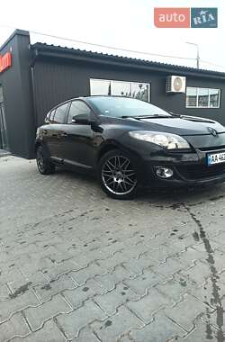Хэтчбек Renault Megane 2012 в 