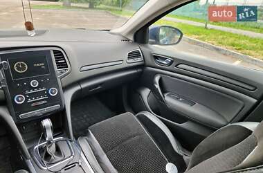 Хэтчбек Renault Megane 2017 в 