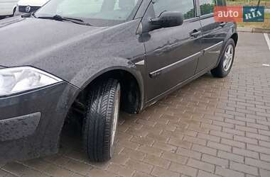 Хэтчбек Renault Megane 2004 в 