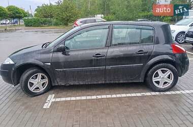 Хэтчбек Renault Megane 2004 в 