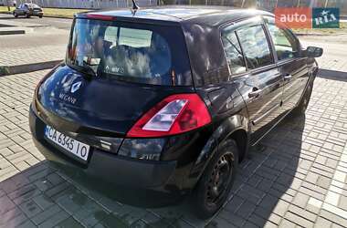 Хэтчбек Renault Megane 2004 в 