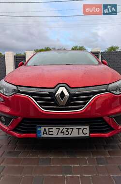 Хэтчбек Renault Megane 2018 в 