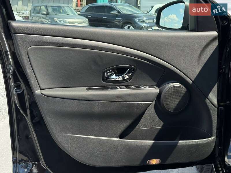 Хэтчбек Renault Megane 2012 в Ровно