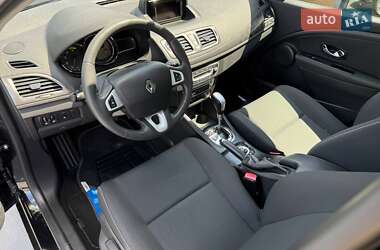 Хэтчбек Renault Megane 2012 в 