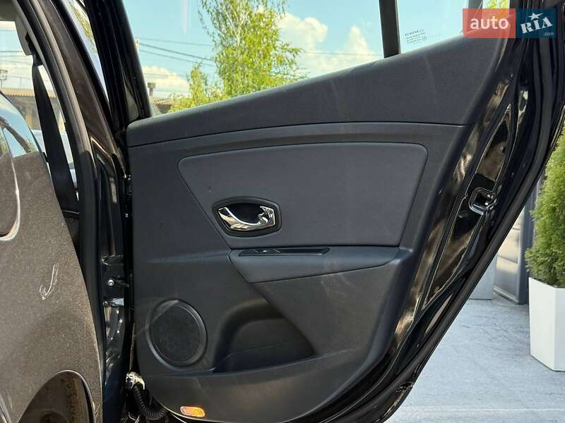 Хэтчбек Renault Megane 2012 в Ровно