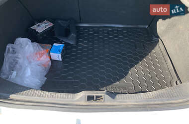 Хэтчбек Renault Megane 2013 в 