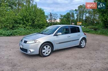 Хэтчбек Renault Megane 2003 в Дубно