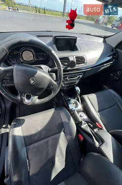 Хэтчбек Renault Megane 2013 в 