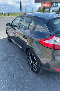 Хэтчбек Renault Megane 2013 в 