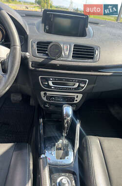 Хэтчбек Renault Megane 2013 в 