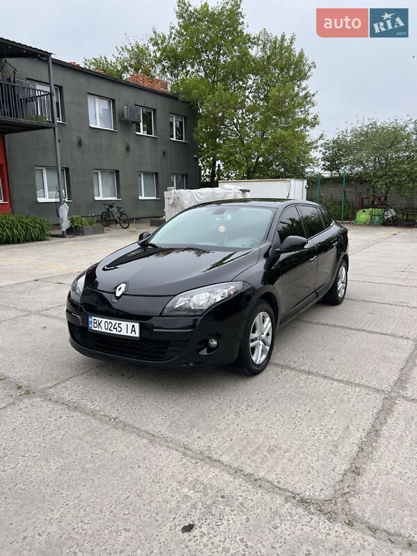 Универсал Renault Megane 2011 в Вараше