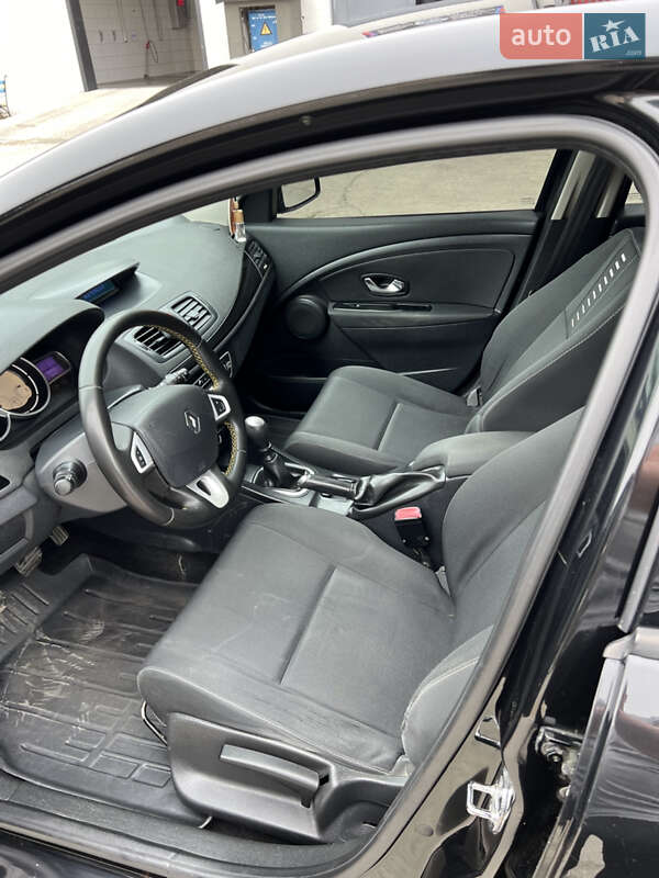 Универсал Renault Megane 2011 в Вараше