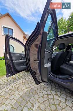 Хэтчбек Renault Megane 2015 в 