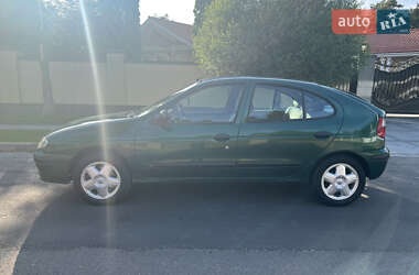Хэтчбек Renault Megane 1999 в 
