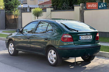 Хэтчбек Renault Megane 1999 в 