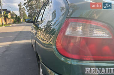 Хэтчбек Renault Megane 1999 в 