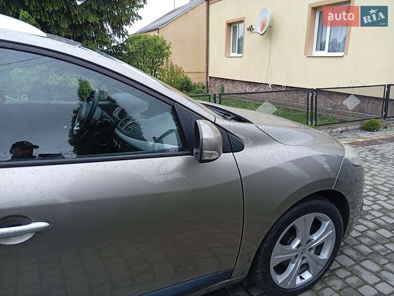 Универсал Renault Megane 2011 в Золочеве