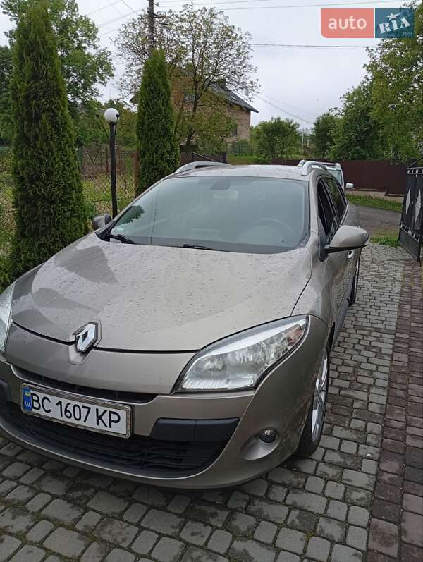 Универсал Renault Megane 2011 в Золочеве