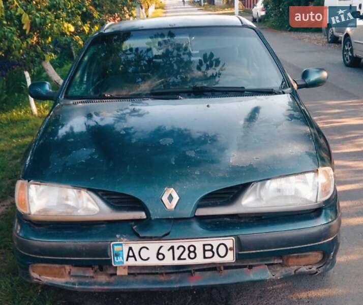 Хэтчбек Renault Megane 1996 в Киверцах фото Хэтчбек Renault Megane 1996 в Киверцах