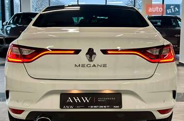 Седан Renault Megane 2018 в 