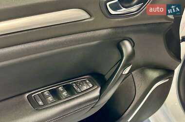 Седан Renault Megane 2018 в 