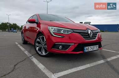 Хэтчбек Renault Megane 2018 в 