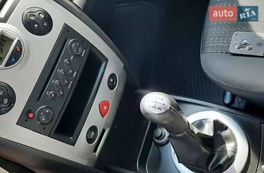 Седан Renault Megane 2009 в 