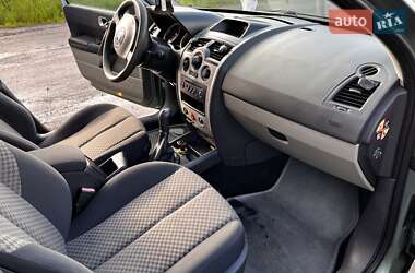Хэтчбек Renault Megane 2003 в 