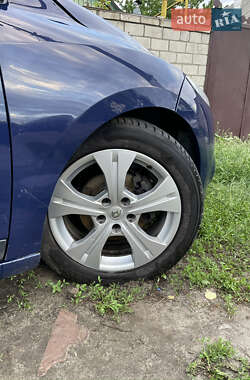 Хэтчбек Renault Megane 2009 в 