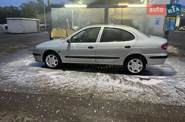 Седан Renault Megane 2002 в 