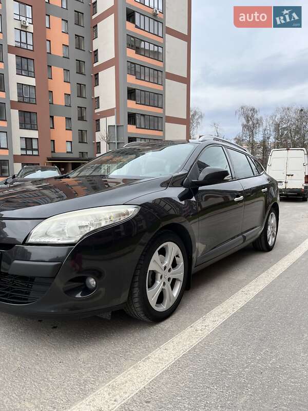 Универсал Renault Megane 2010 в 