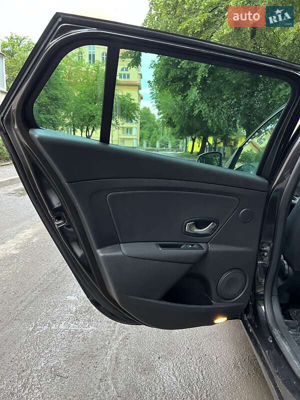 Универсал Renault Megane 2010 в Тернополе фото 22 Универсал Renault Megane 2010 в Тернополе