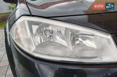 Хэтчбек Renault Megane 2005 в 