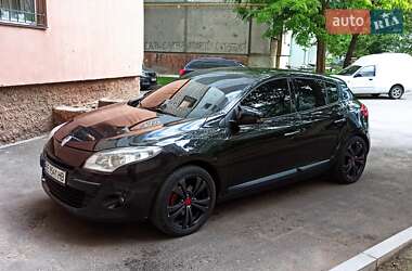 Хэтчбек Renault Megane 2010 в 