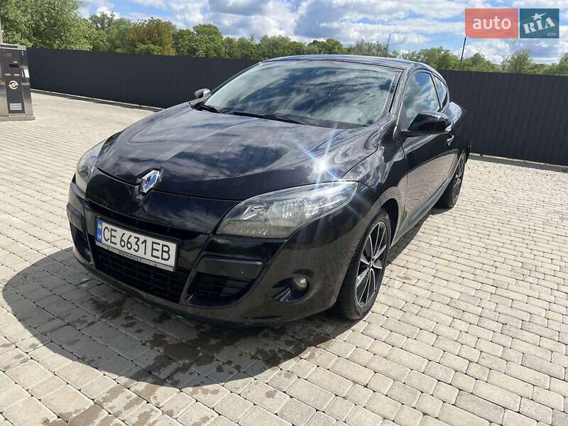 Купе Renault Megane 2010 в 