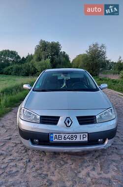 Хэтчбек Renault Megane 2005 в 