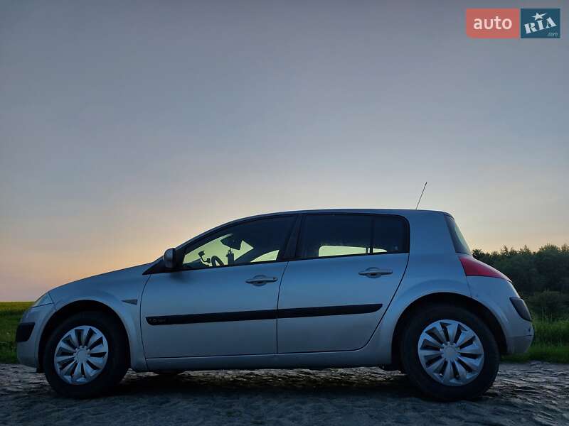 Хэтчбек Renault Megane 2005 в Литине