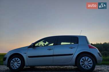 Хэтчбек Renault Megane 2005 в 