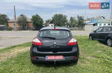 Хэтчбек Renault Megane 2010 в 