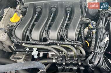 Хэтчбек Renault Megane 2010 в 