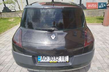 Хэтчбек Renault Megane 2005 в 