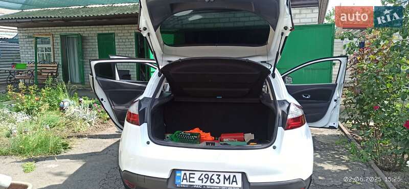 Хетчбек Renault Megane 2015 в П'ятихатках