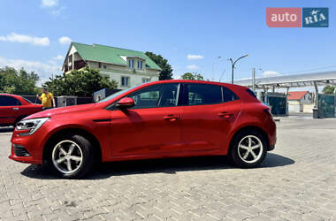 Хэтчбек Renault Megane 2017 в 