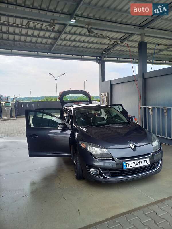 Хэтчбек Renault Megane 2013 в Буске