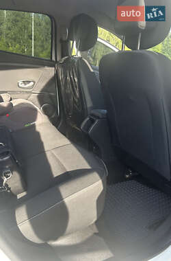 Хэтчбек Renault Megane 2009 в 
