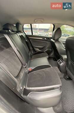 Хэтчбек Renault Megane 2016 в 
