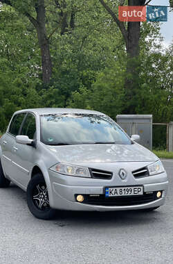 Хэтчбек Renault Megane 2008 в 