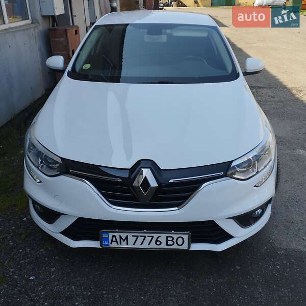 Хэтчбек Renault Megane 2018 в 