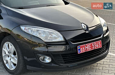 Хэтчбек Renault Megane 2012 в 