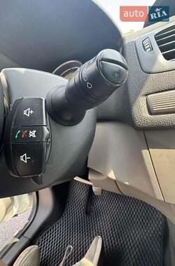 Хетчбек Renault Megane 2009 в 